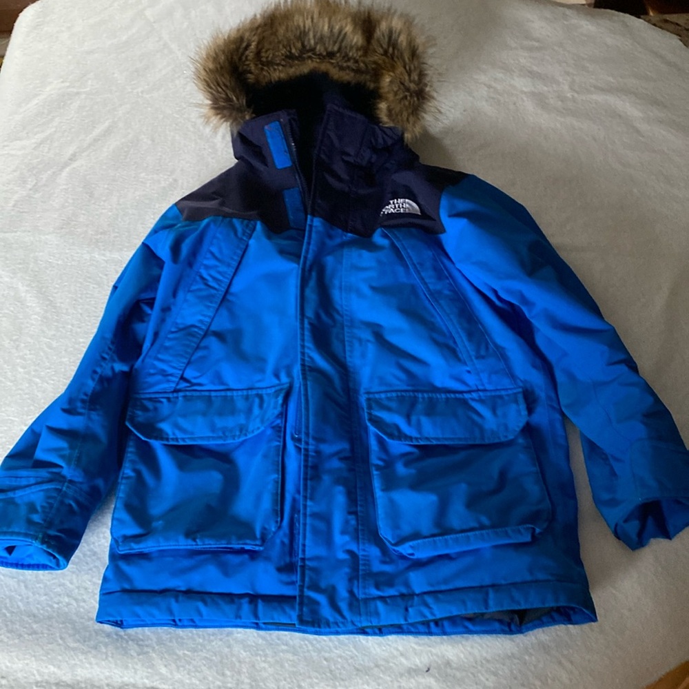 NORTH FACE WINTER JACKET BOYS SIZE 10-12 .